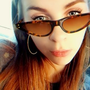 Meet your Posher, Cierra